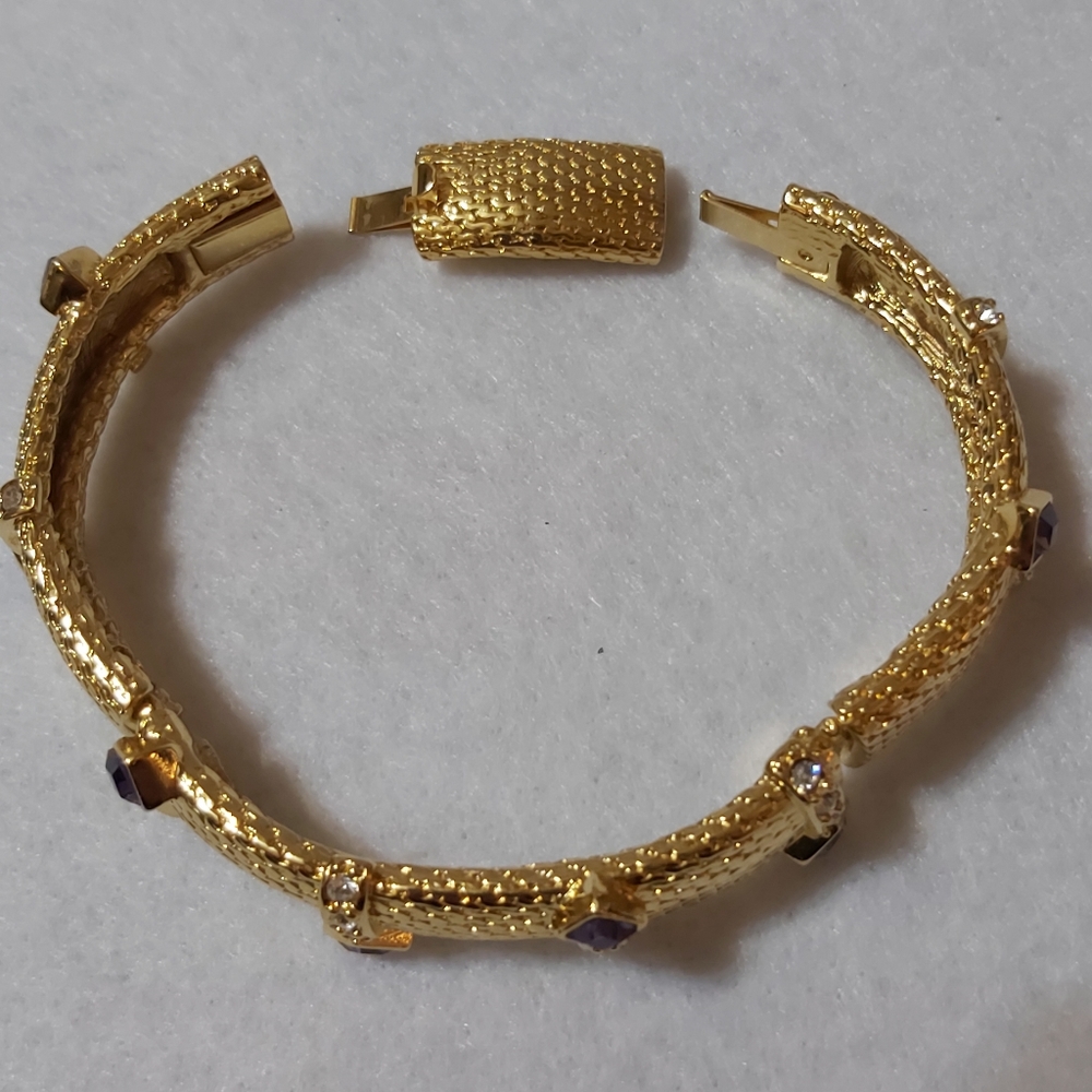 Jackie Kennedy Simulated Tanzanite Square Crystal Hinged Bracelet - Picture 6 of 7